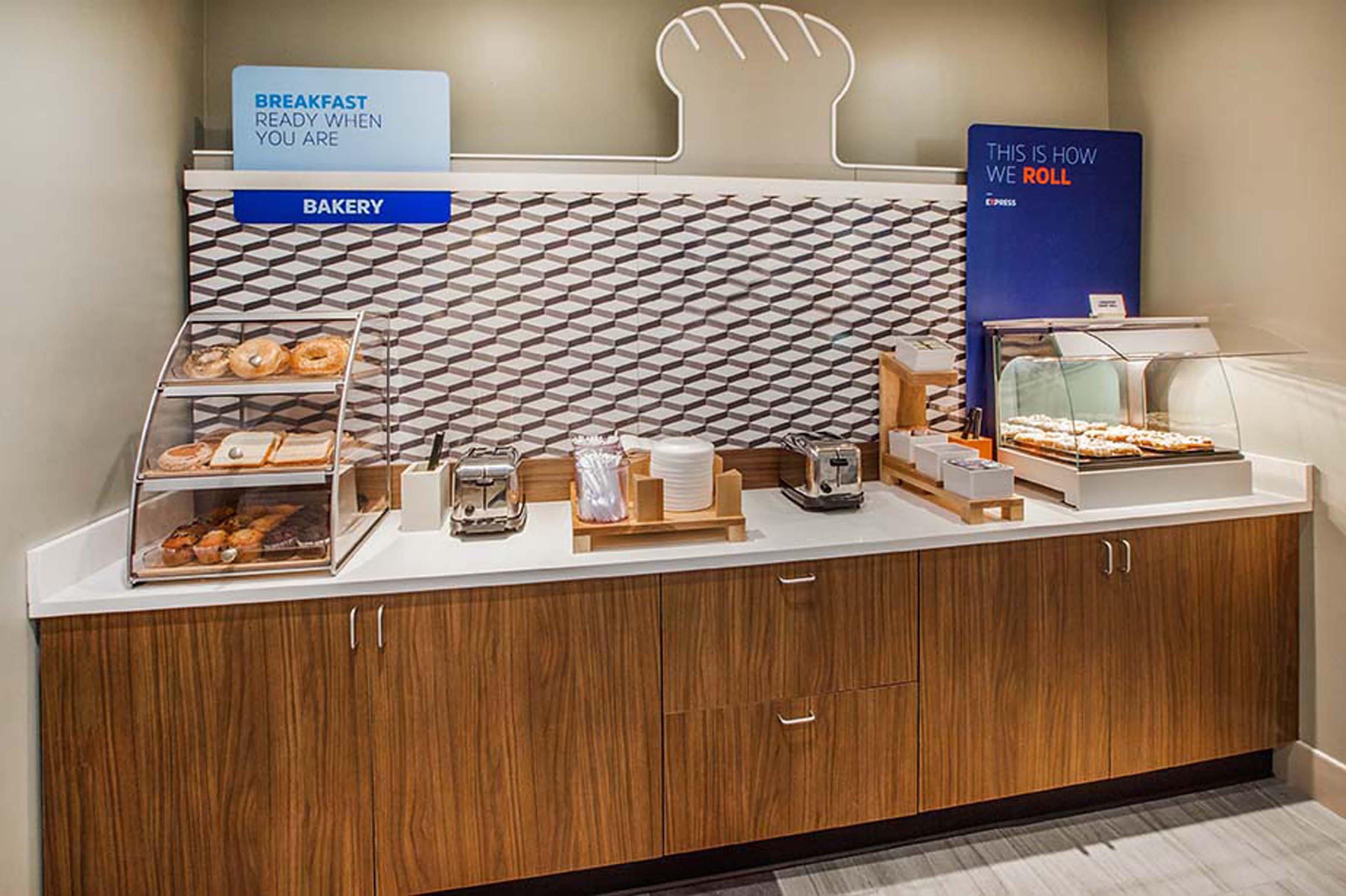 Holiday Inn Express & Suites - Fort Wayne North By Ihg Sunnybrook Acres Dış mekan fotoğraf