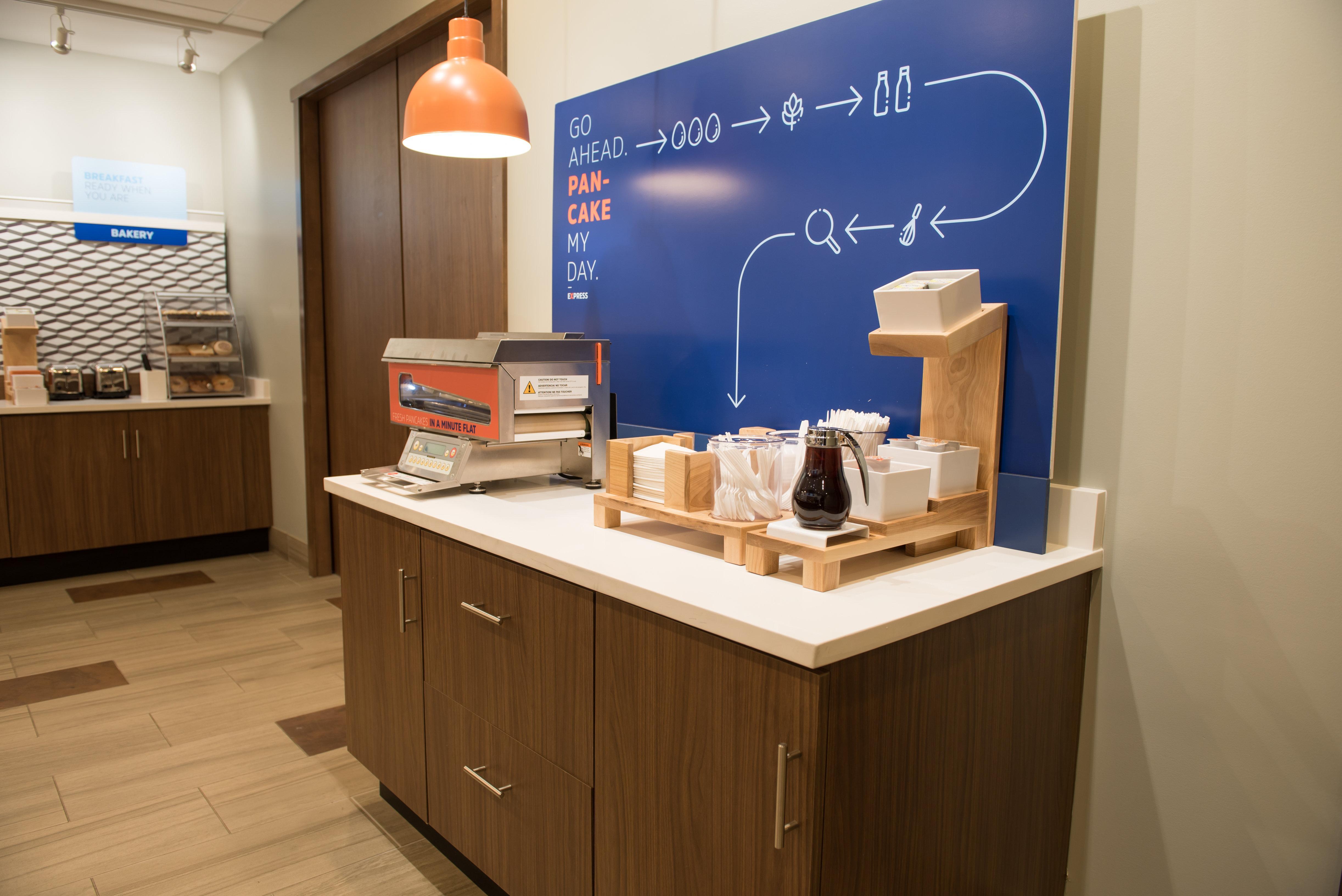 Holiday Inn Express & Suites - Fort Wayne North By Ihg Sunnybrook Acres Dış mekan fotoğraf
